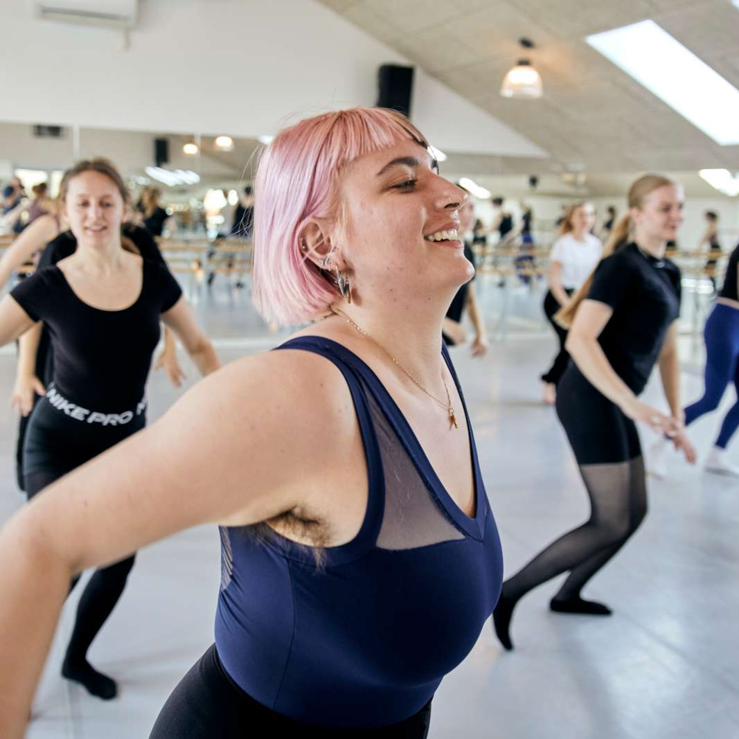 Nyhed, Højskole, Dans, Olivia, Image Article
