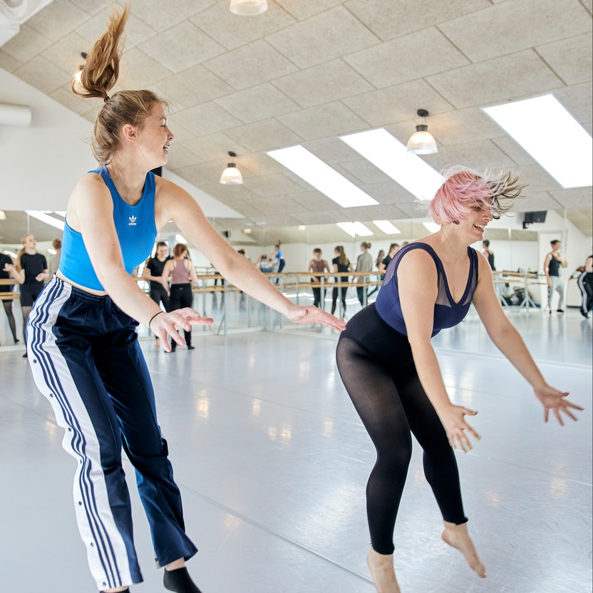 Nyhed, Højskole, Dans, Olivia, Image Article, 1