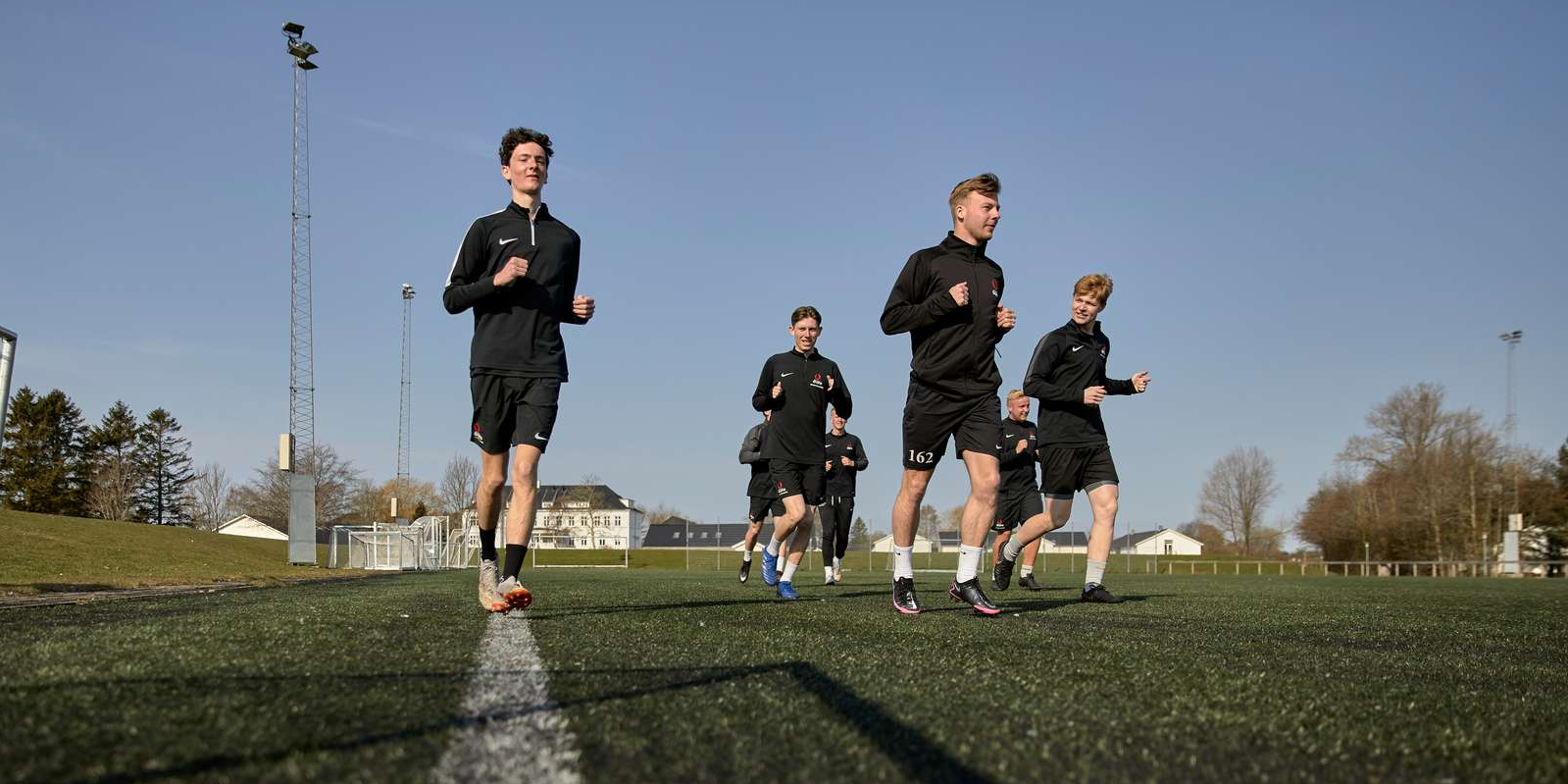 Header, Kostgymnasium, Fodbold, Fodbold for drenge