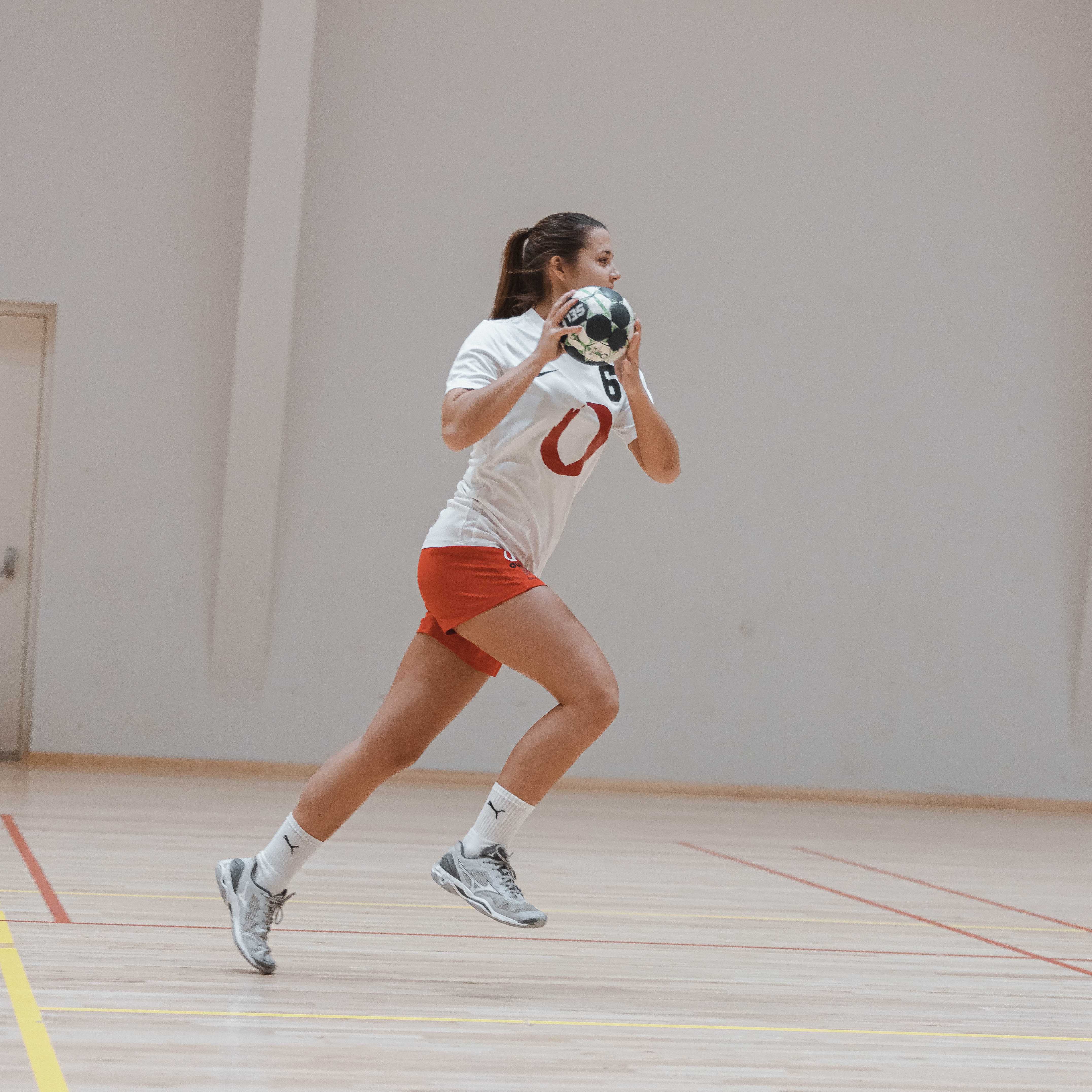 Image Article, Kostgymnasium, Håndbold, Pige