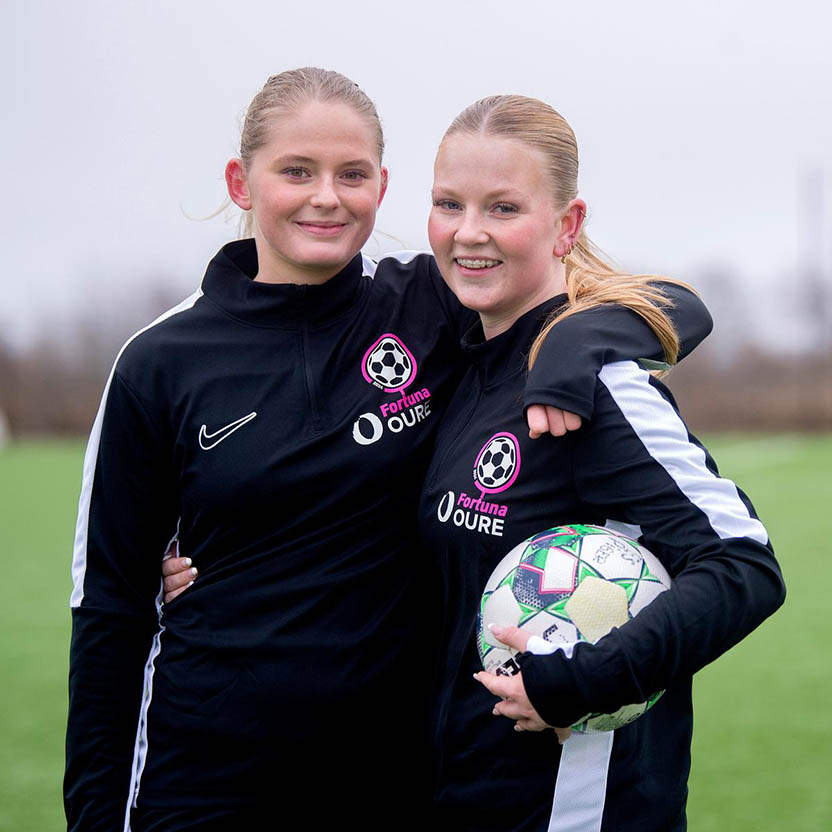 Image Article Emilie Og Mona Gym Pigefodbold Fortuna